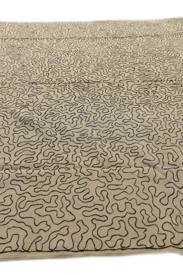 Detail image of 8' 4 x 9' 7 Hand Woven Kilim Suzani Wool Rug