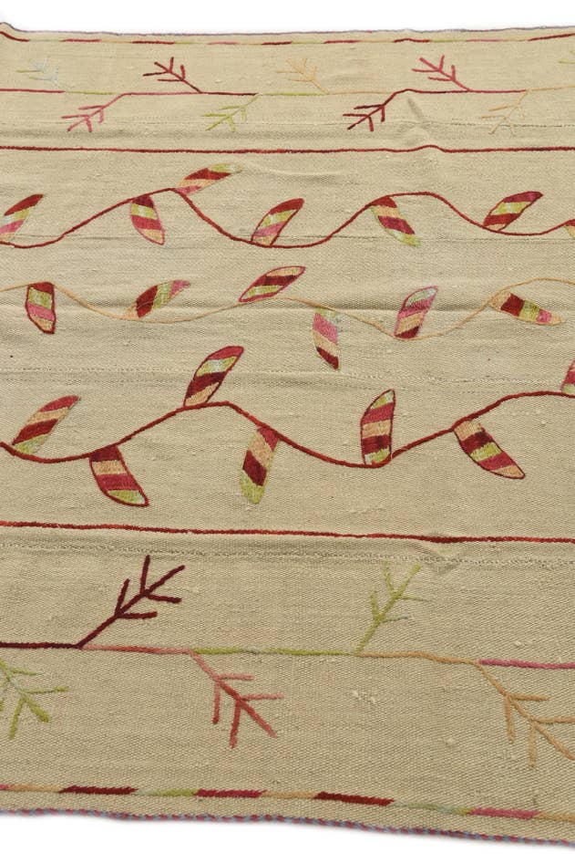 Detail image of 5' 3 x 6' 6 Hand Woven Kilim Suzani Wool Rug
