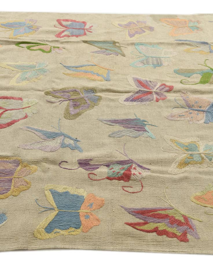 Detail image of 5' 4 x 7' 2  Hand Woven Kilim Suzani Wool Rug