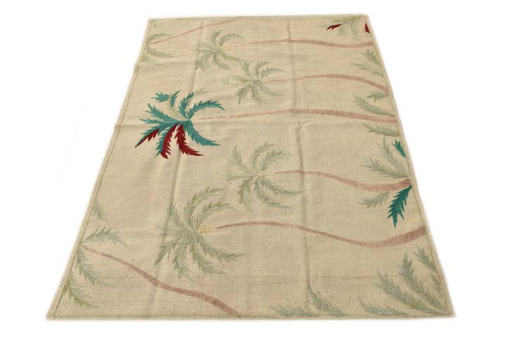 Detail image of 4' 1 x 5' 8 Hand Woven Kilim Suzani Wool Rug