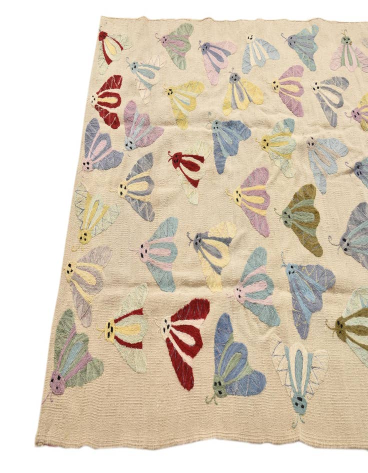 Detail image of 4' 2 x 5' 8  Hand Woven Kilim Suzani Wool Rug