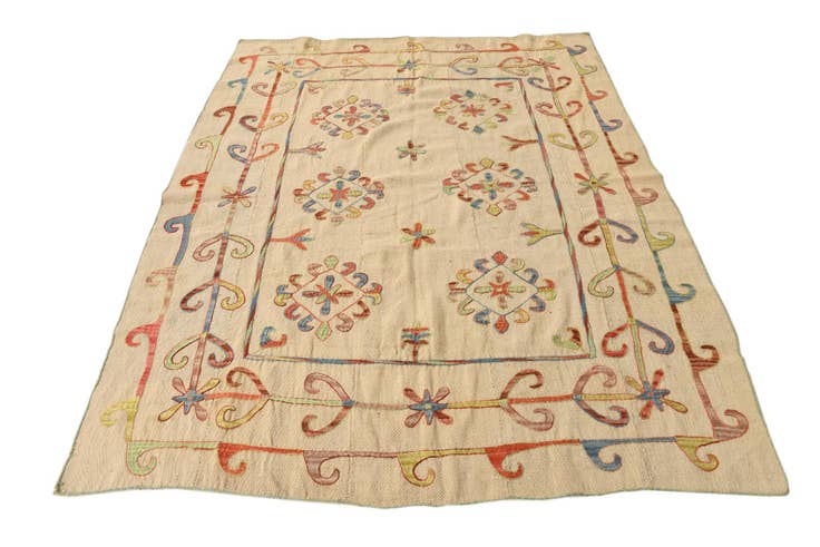 Detail image of 5' 10 x 7' 3 Hand Woven Kilim Suzani Wool Rug