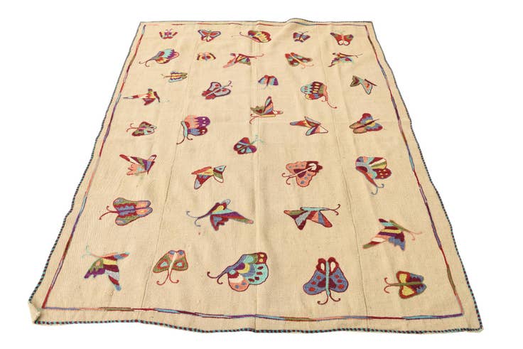 Detail image of 4' 10 x 6' 10 Hand Woven Kilim Suzani Wool Rug