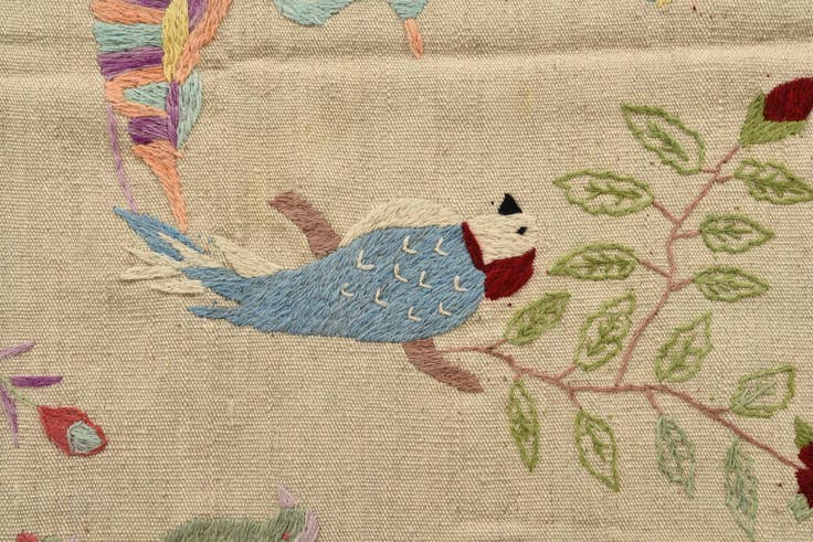 Detail image of 4' 2 x 5' 7 Hand Woven Kilim Suzani Wool Rug