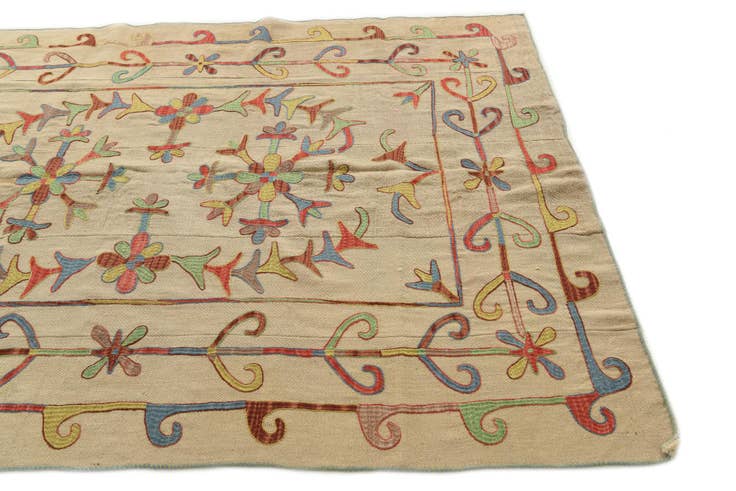 Detail image of 5' 7 x 7' 4 Hand Woven Kilim Suzani Wool Rug
