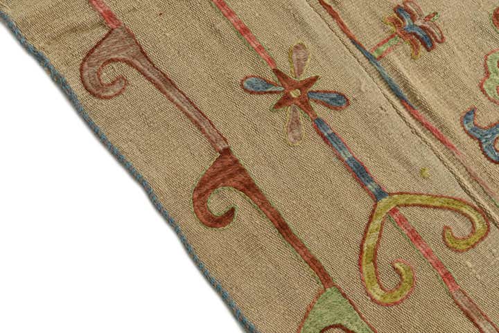 5' 9 x 7' 10 Hand Woven Kilim Suzani Wool Rug