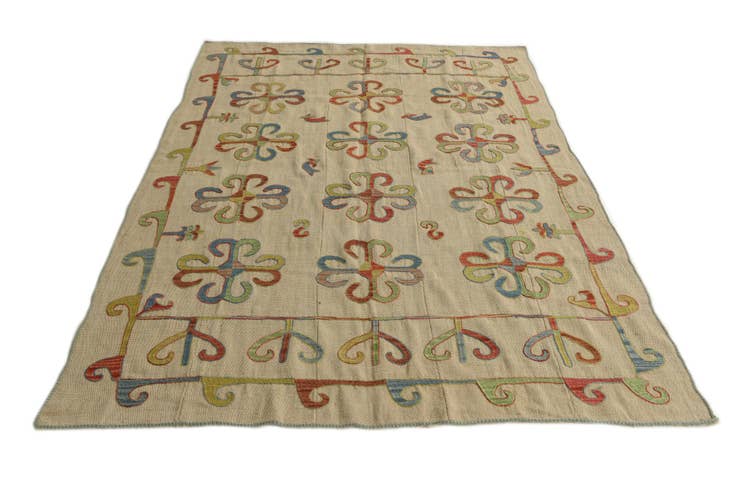 Detail image of 5' 7 x 7' 9 Hand Woven Kilim Suzani Wool Rug