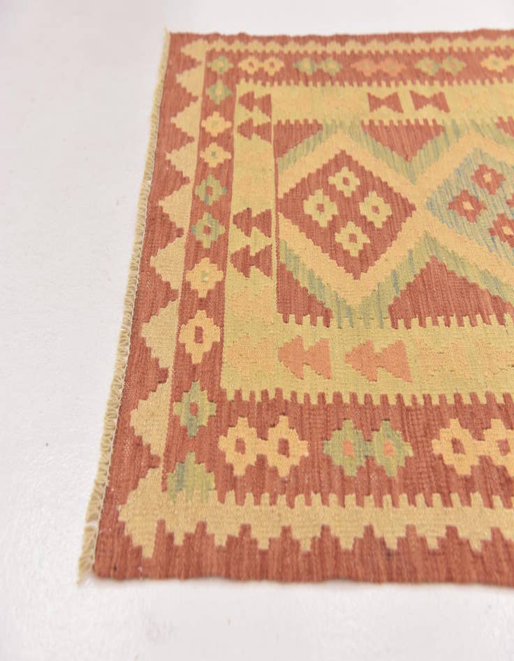Detail image of 2' 9 x 4' 3 Hand Woven Kilim Waziri Wool Rug