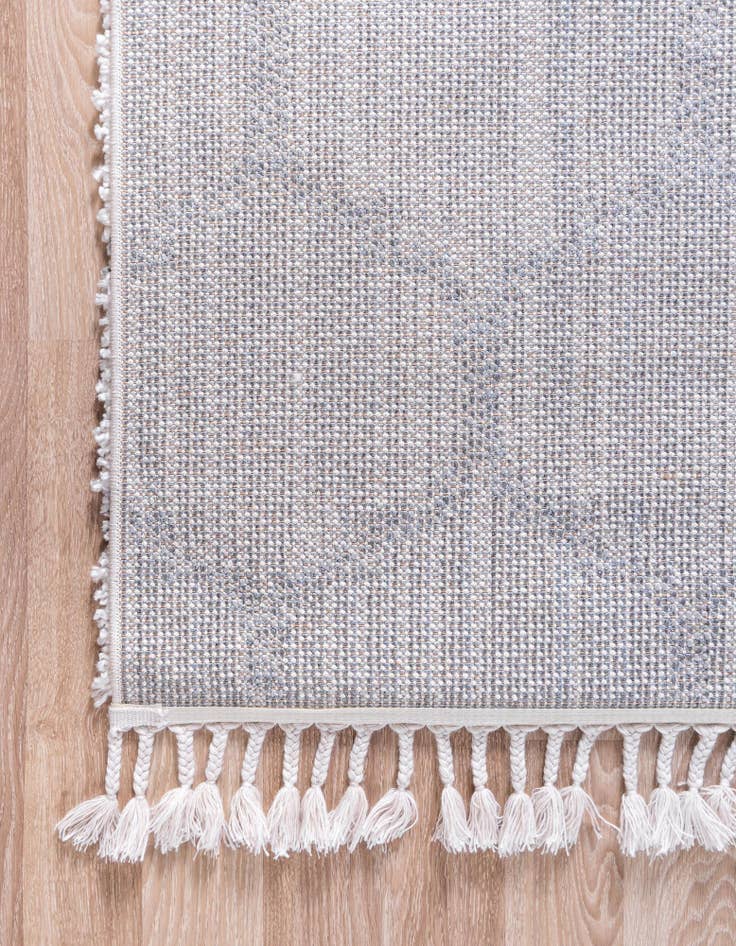 Detail image of 8' x 10' Lagom Shag Rug