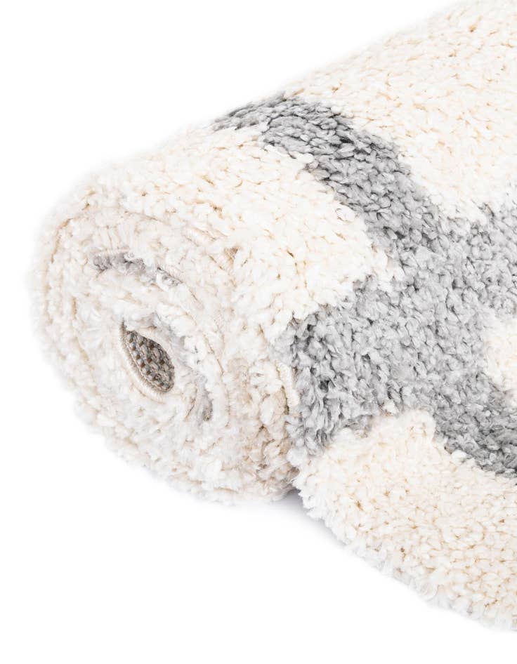 Detail image of 8' x 10' Lagom Shag Rug