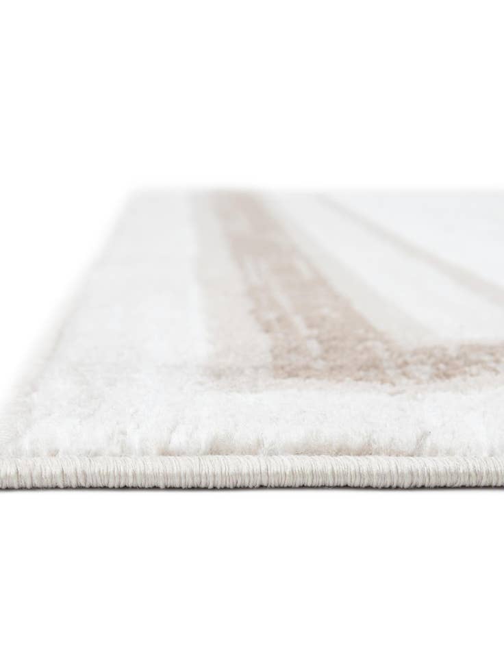 Detail image of 5' 3 x 8' Laguna Rug