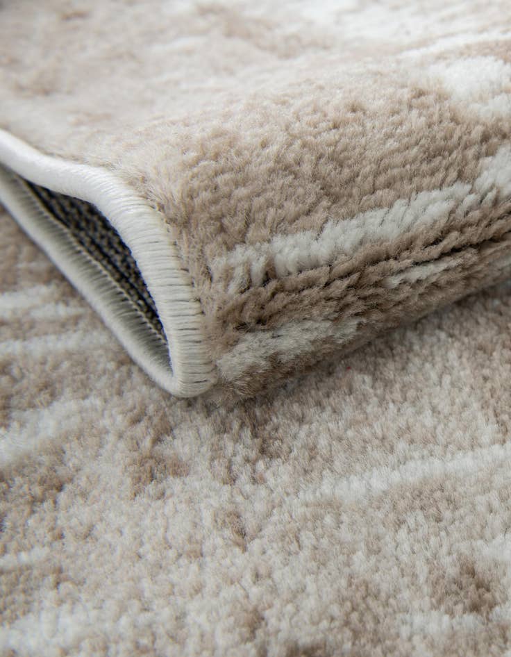 Detail image of 6' x 9' Laguna Rug