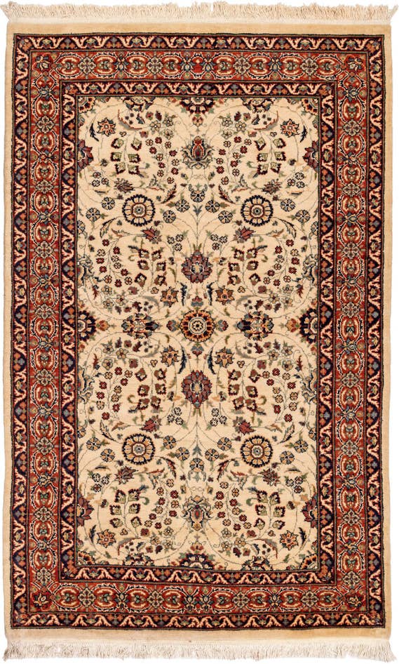 Detail image of 4' 1 x 6' 8 Hand Knotted Lahour Wool Rug