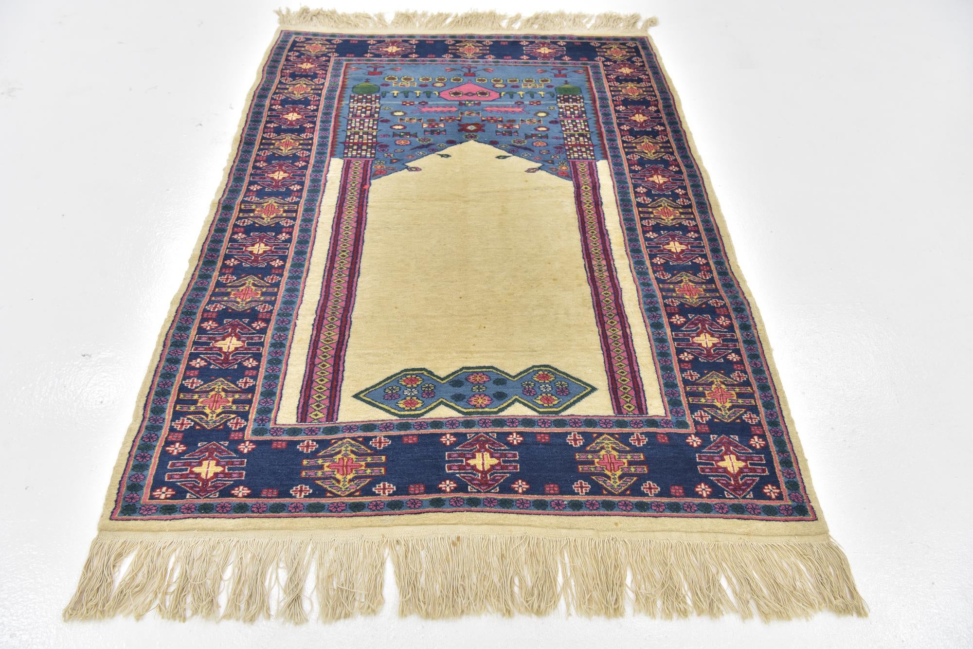 4' x 5' 10 Hand Knotted Lahour Oriental Wool Rug