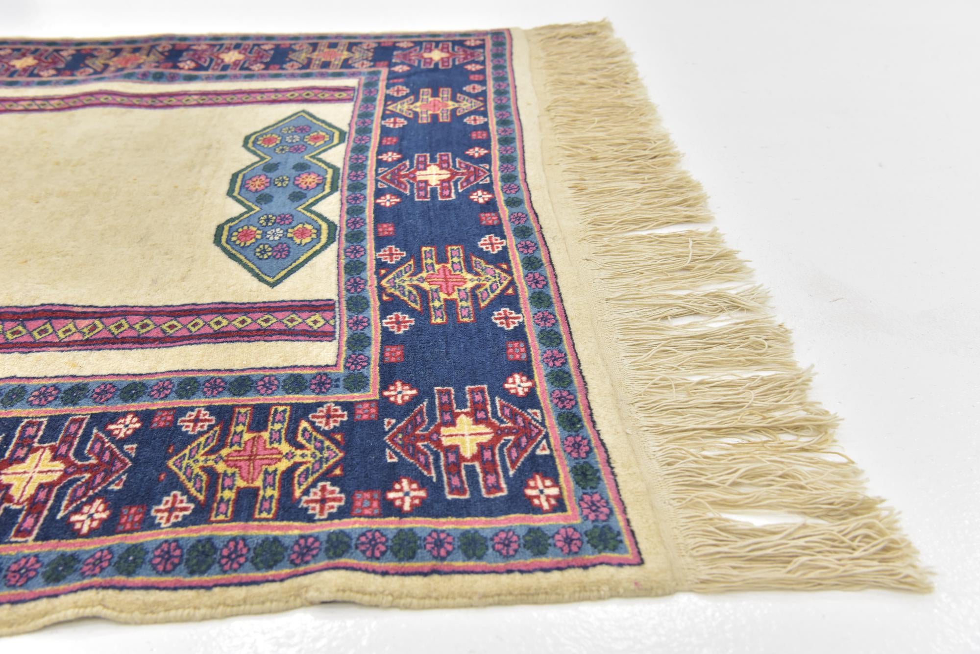 4' x 5' 10 Hand Knotted Lahour Oriental Wool Rug