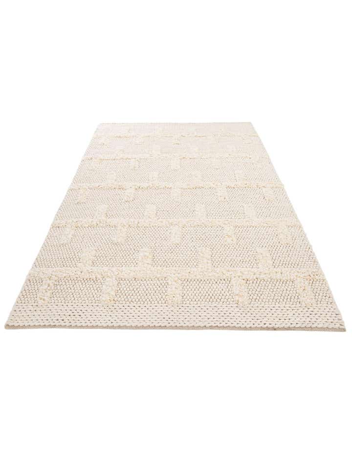 5' x 7' 8 Hand Woven Lana New Zealand Wool Rug