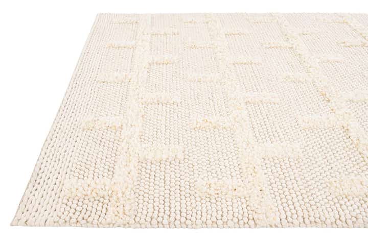 5' x 7' 8 Hand Woven Lana New Zealand Wool Rug