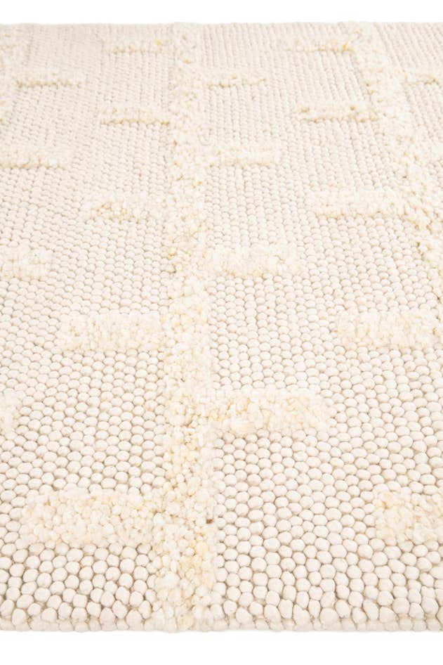 Detail image of 5' x 7' 8 Hand Woven Lana New Zealand Wool Rug