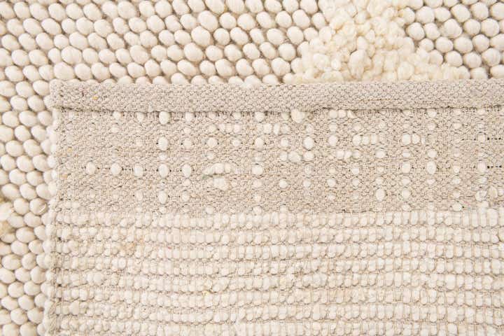 5' x 7' 8 Hand Woven Lana New Zealand Wool Rug