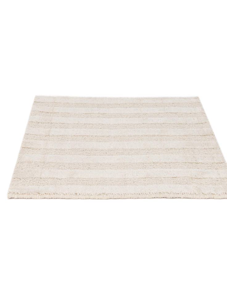 Detail image of 2' 1 x 3' 2  Hand Woven Lana New Zealand Wool Rug