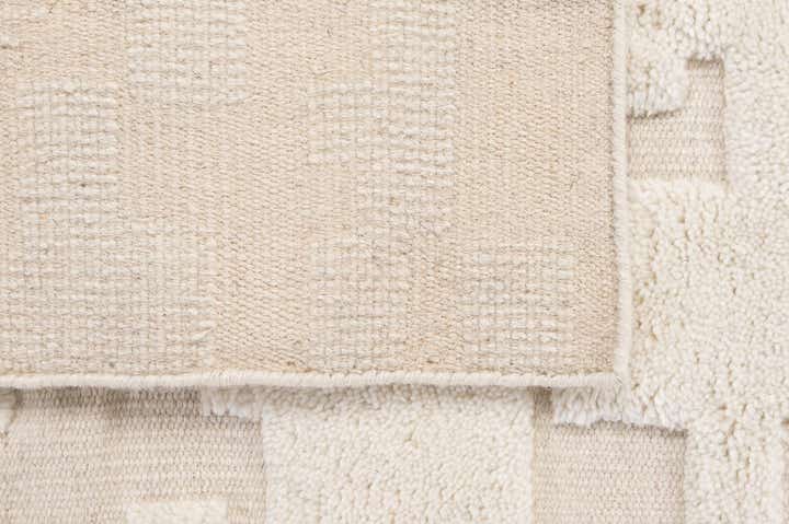 5' 2 x 8' 2 Hand Knotted Lana New Zealand Wool Rug