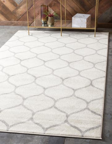 Ivory Lattice Frieze Rug