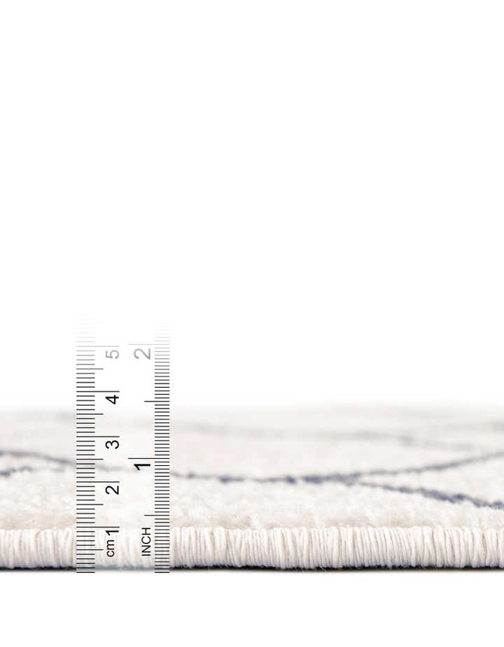 7' x 10' Lattice Frieze Rug