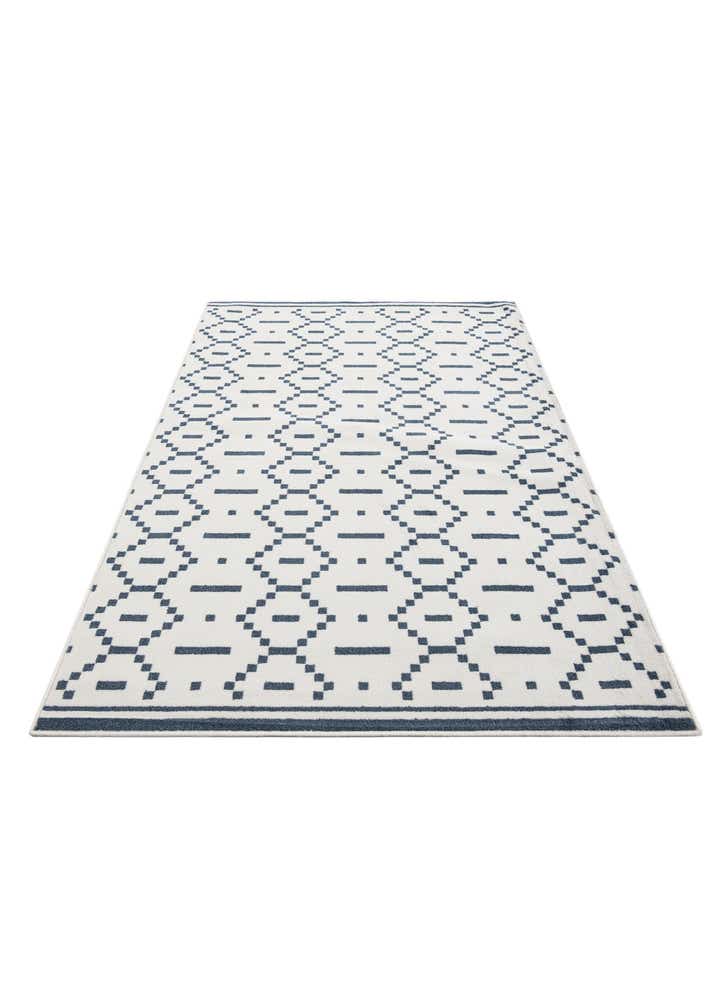 5' 3 x 7' 8 Lattice Rug