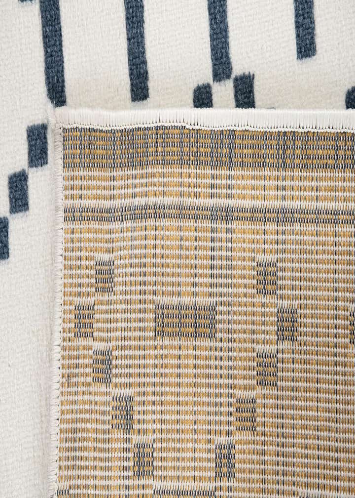 5' 3 x 7' 8 Lattice Rug