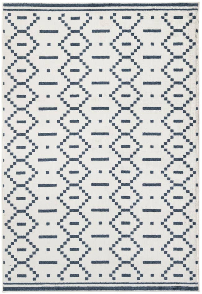 Detail image of 5' 3 x 7' 8 Lattice Rug