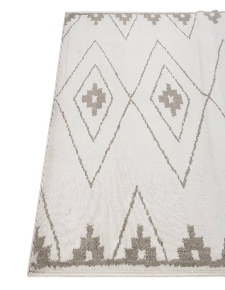 Detail image of 5' 3 x 7' 7 Lattice Rug