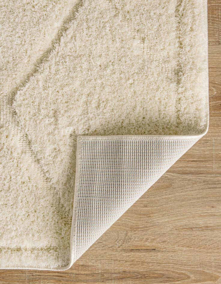 Detail image of 4' x 6' Lattice Shag Rug