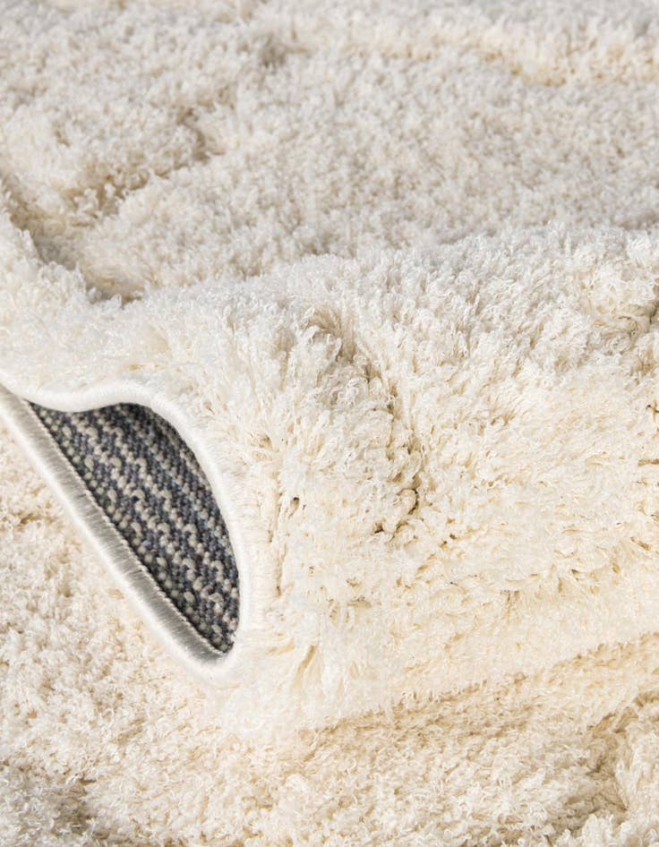 Detail image of 9' x 12' 2 Lattice Shag Rug