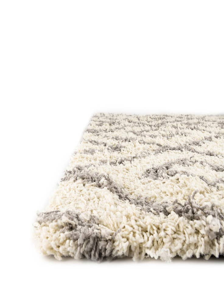 Detail image of 7' 10 x 10' Lattice Shag Rug