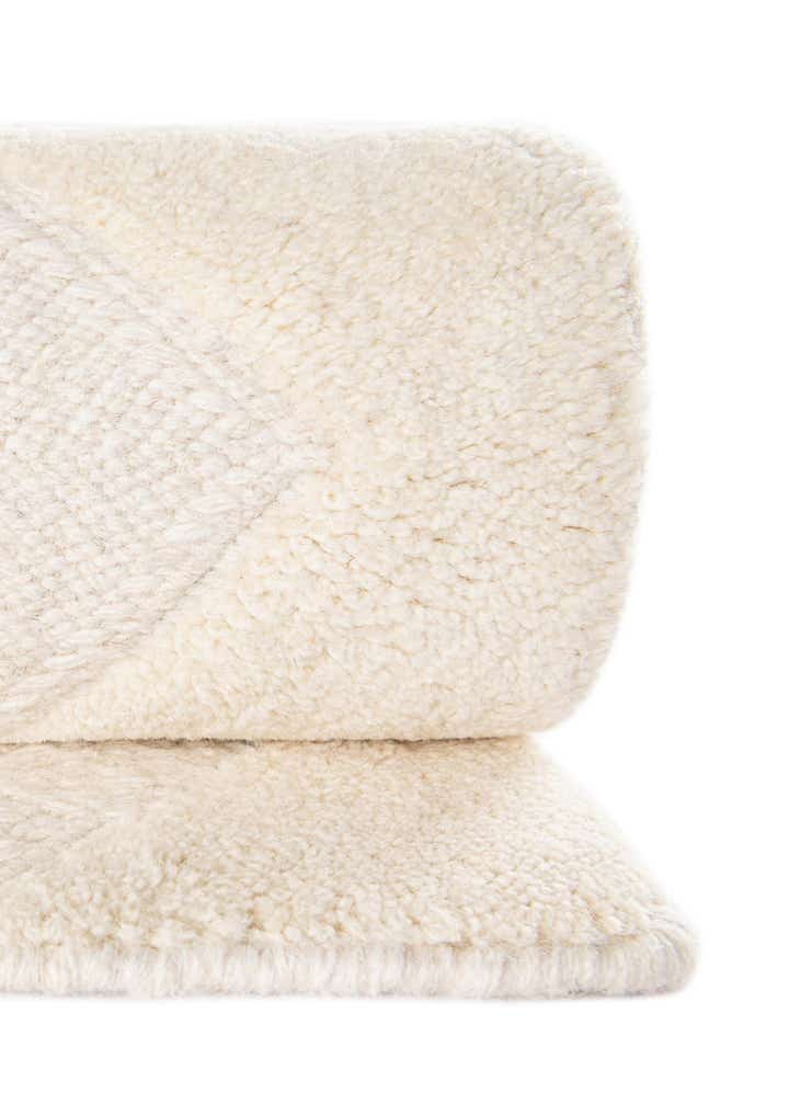 8' x 10' Hand Woven Lattice Wool Rug