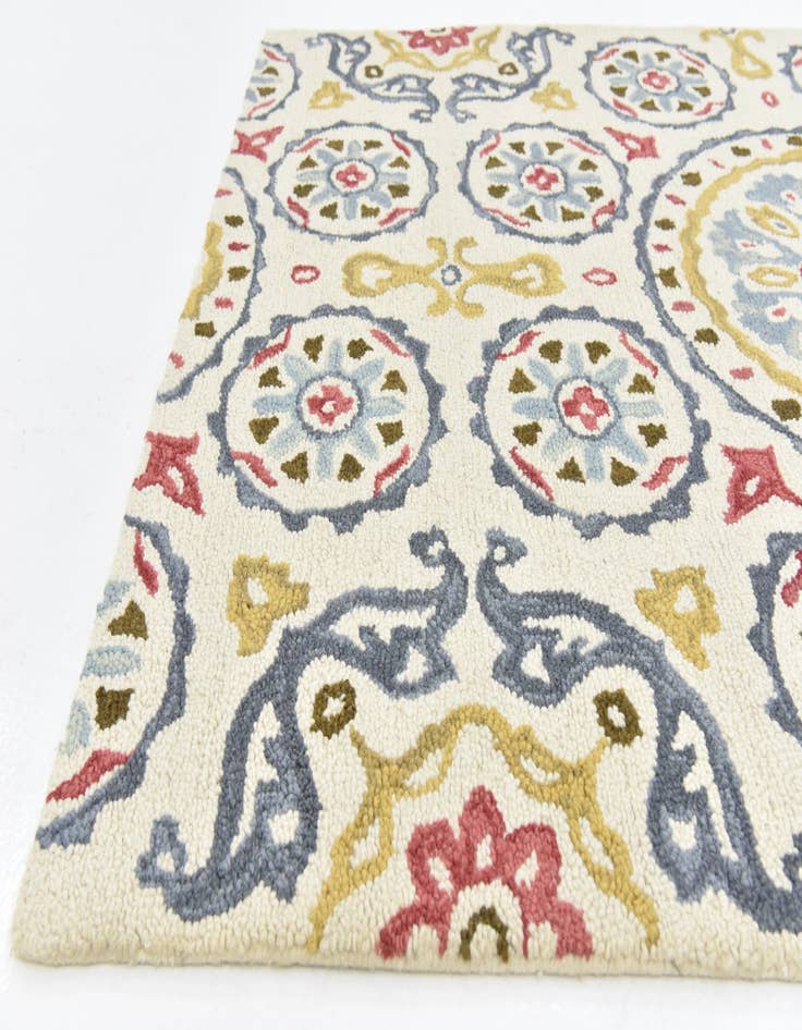Detail image of 5' x 7' 7 Luna Wool Rug