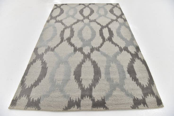 Detail image of 5' x 8' Luna Wool Rug