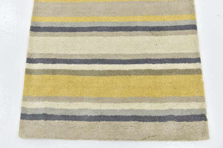 2' 8 x 4' 10 Luna Wool Rug
