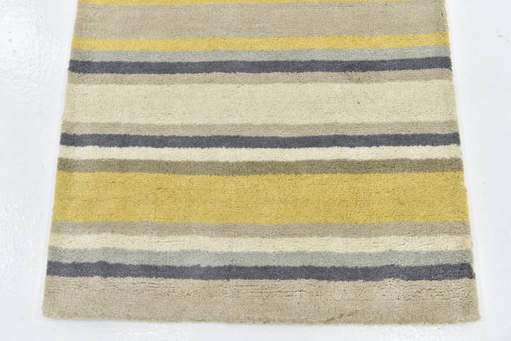 Detail image of 2' 8 x 4' 10 Luna Wool Rug