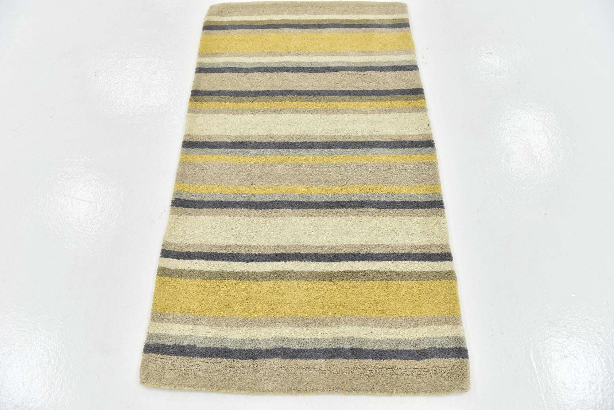 2' 8 x 4' 10 Luna Wool Rug