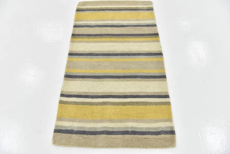 Detail image of 2' 8 x 4' 10 Luna Wool Rug