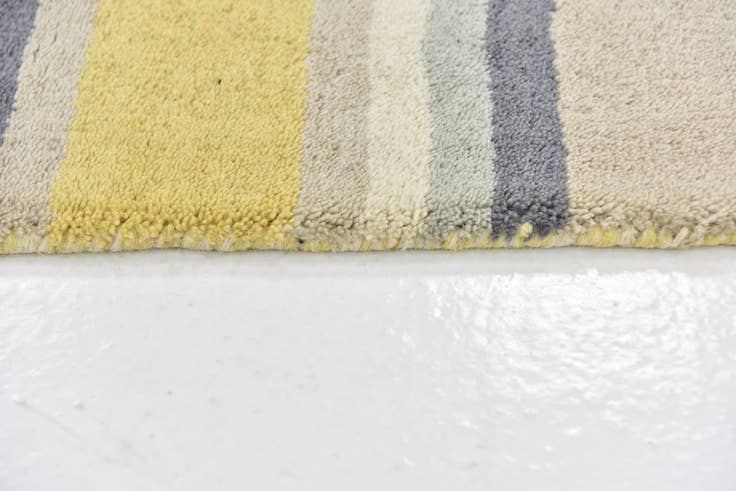 Detail image of 2' 8 x 4' 10 Luna Wool Rug