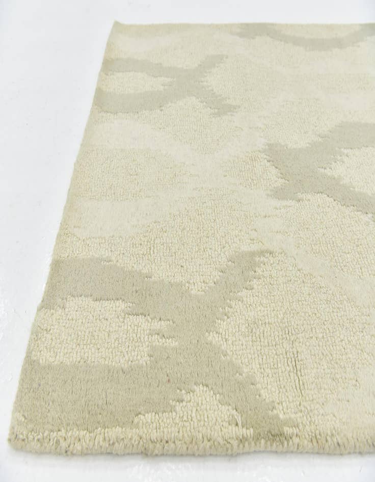 Detail image of 3' x 5' Luna Wool Rug