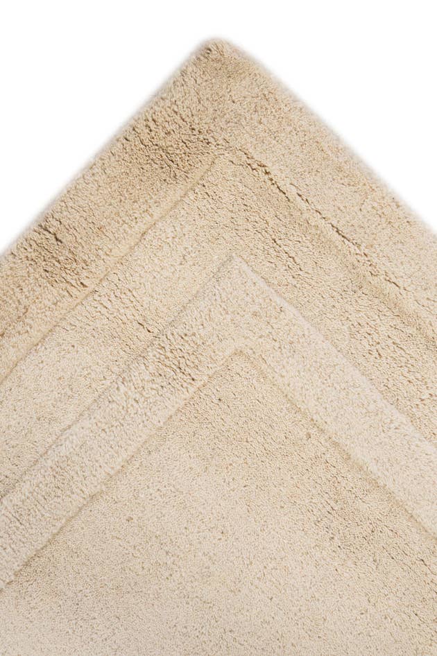 Detail image of 2' 9 x 5' Luna Wool Rug