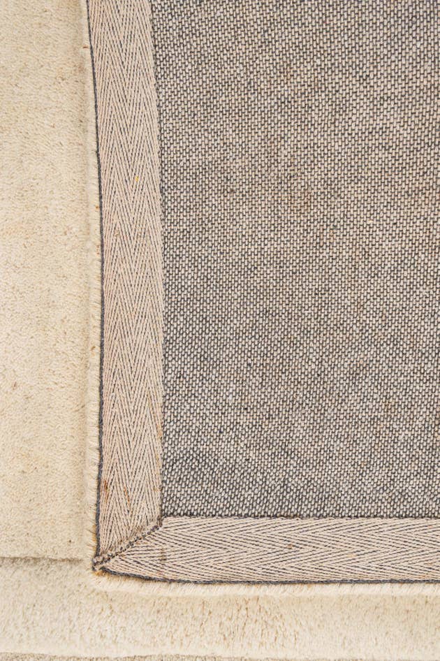 Detail image of 2' 9 x 5' Luna Wool Rug