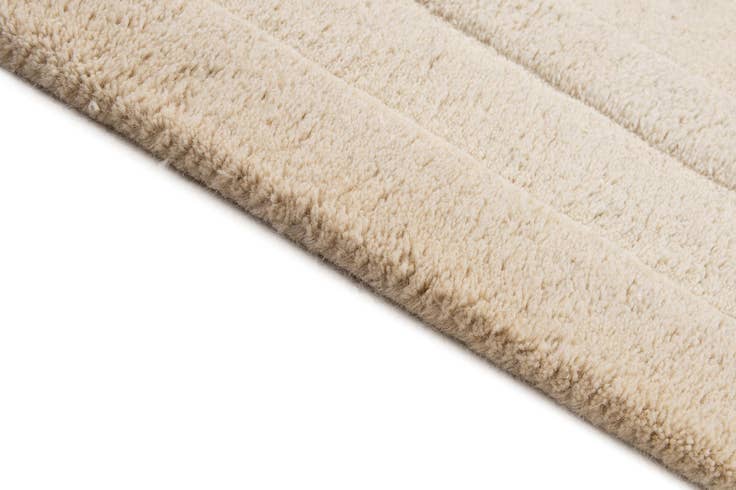 Detail image of 2' 9 x 5' Luna Wool Rug