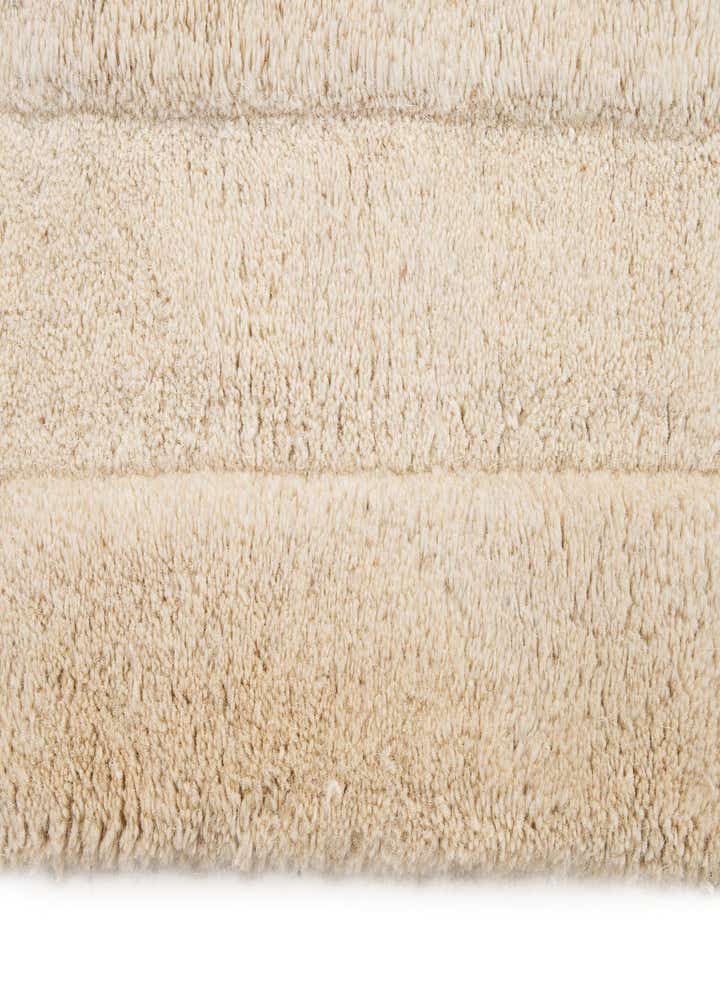 2' 9 x 5' Luna Wool Rug