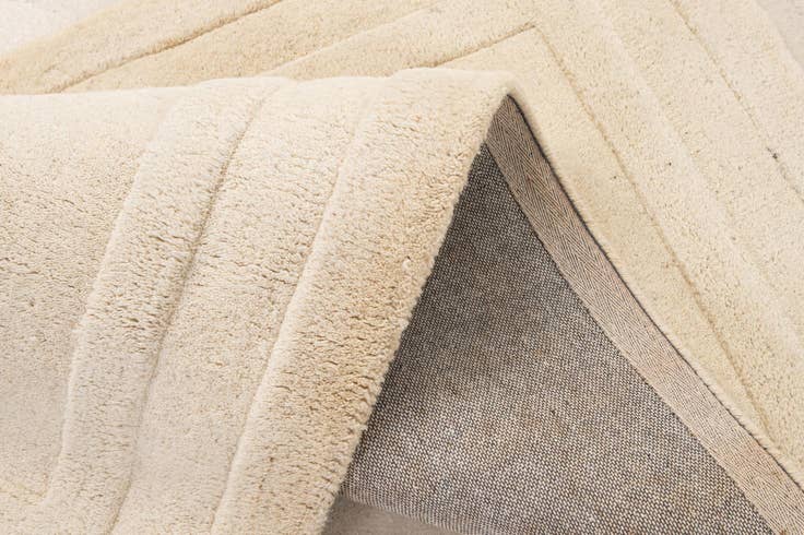 Detail image of 2' 9 x 5' Luna Wool Rug