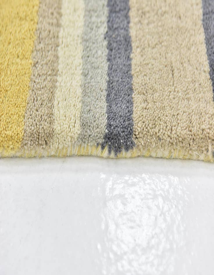 Detail image of 2' 8 x 4' 10 Luna Wool Rug