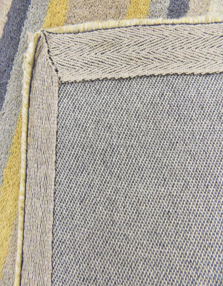 Detail image of 2' 8 x 4' 10 Luna Wool Rug